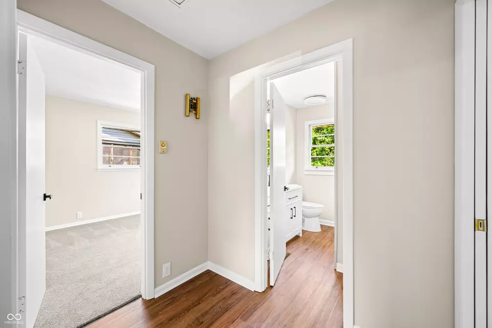 Entry Way - 2230 Sims Dr, Columbus, IN 47203 photo 3 of 4