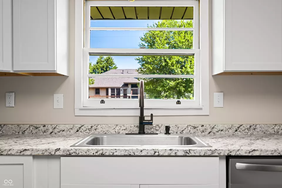 Kitchen - 2230 Sims Dr, Columbus, IN 47203 photo 5 of 5