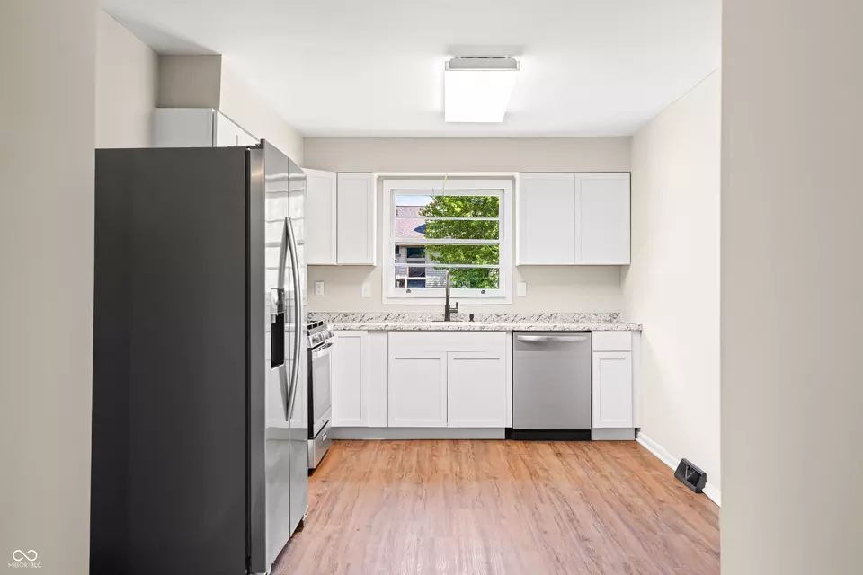 Kitchen - 2230 Sims Dr, Columbus, IN 47203 photo 1 of 5