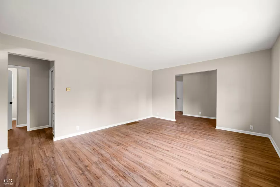 Living - 2230 Sims Dr, Columbus, IN 47203 photo 4 of 4