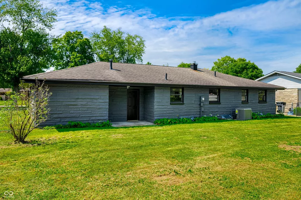 Exterior - 2230 Sims Dr, Columbus, IN 47203 photo 3 of 3