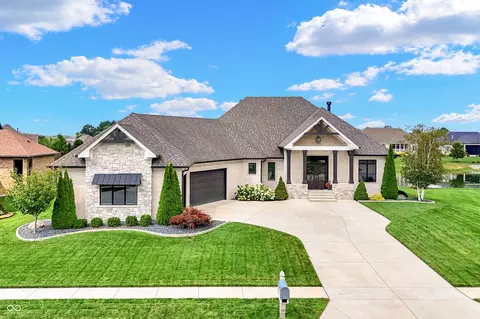5668 Surry Ln, Greenwood, IN 46143