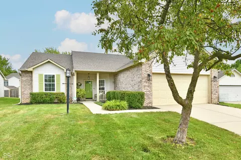 8822 Mallard Green Dr, Indianapolis, IN 46234