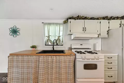 404 E Pike St, Kirklin, IN 46050 photo 11