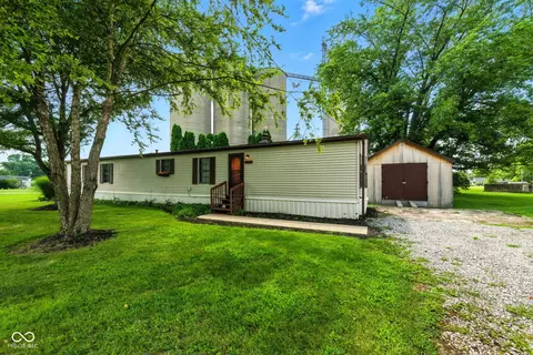 404 E Pike St, Kirklin, IN 46050 photo 7
