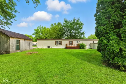 404 E Pike St, Kirklin, IN 46050 photo 5