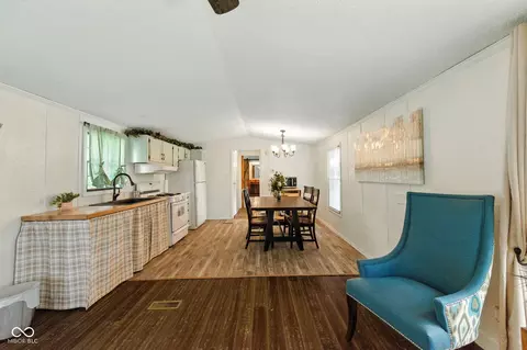 404 E Pike St, Kirklin, IN 46050 photo 9