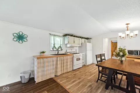 404 E Pike St, Kirklin, IN 46050 photo 10