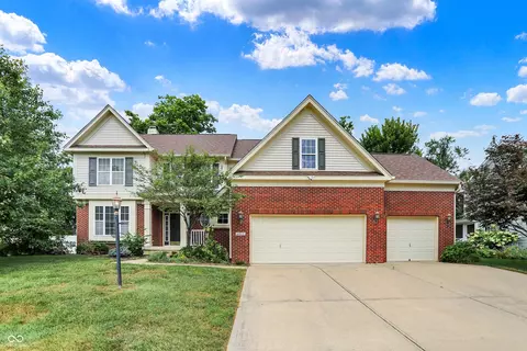 6012 Pine Bluff Dr, Avon, IN 46123