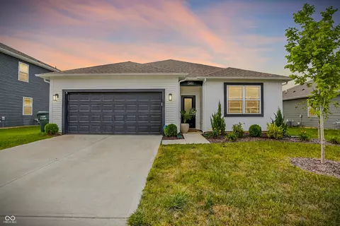 1443 Byron St, Greenfield, IN 46140