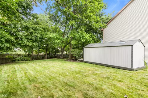 12586 Pointer Pl, Fishers, IN 46038 photo 40