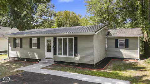 234 S 5th St, Austin, IN 47102