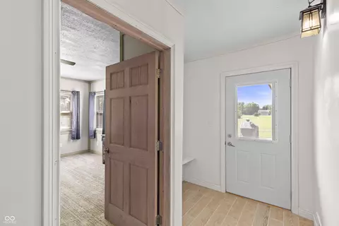 Entry Way - 405 E 5th St, Carthage, IN 46115 photo 2 of 3