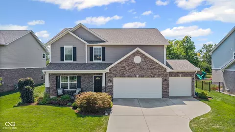 4715 W Lawrence Way, New Palestine, IN 46163