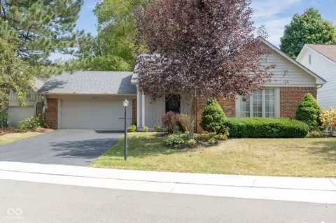 12427 Charing Cross Rd, Carmel, IN 46033