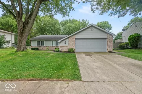 7666 Concord Ln, Fishers, IN 46038