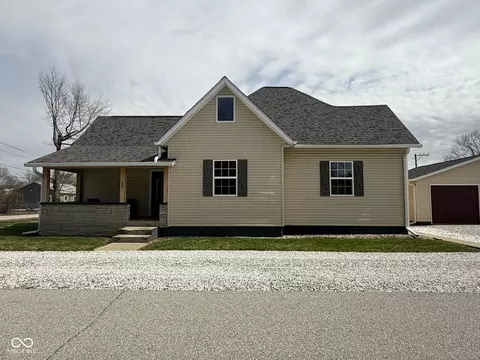 402 S Mulberry St, Fairland, IN 46126