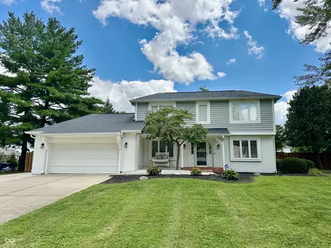9770 Highland Springs Dr N, Mccordsville, IN 46055