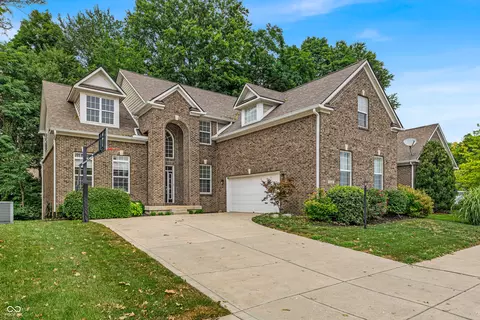 2640 Millgate Ct, Carmel, IN 46033