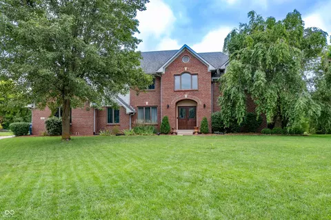 2163 Harbor Ct, Greenwood, IN 46143