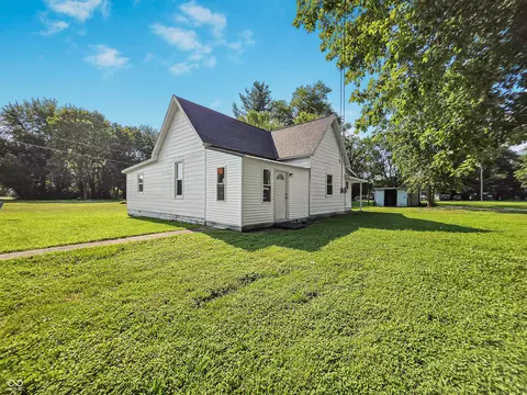 416 Matilda St, Elnora, IN 47529