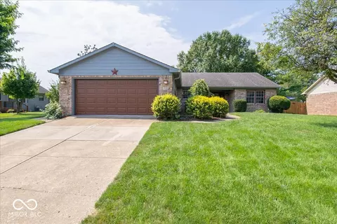 890 Leatherwood Dr, Greenwood, IN 46143