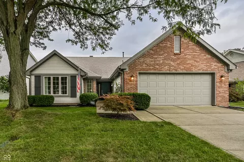 8760 Woodstone Dr, Indianapolis, IN 46256