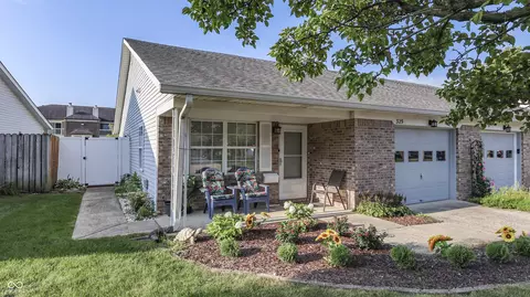 325 Dangerfield Dr, Beech Grove, IN 46107