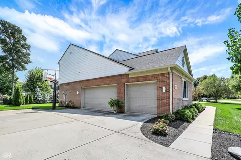 Exterior - 11995 Gray Eagle Dr, Fishers, IN 46037 photo 4 of 19