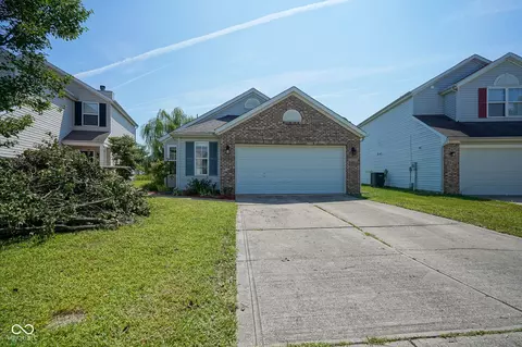 547 Grabill Dr, Westfield, IN 46074