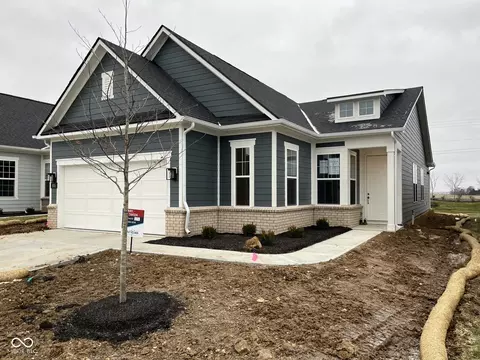 806 Daisy St, Greenwood, IN 46143