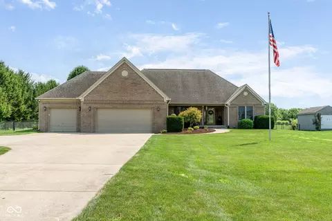 9207 E Mcgregor Rd, Indianapolis, IN 46259