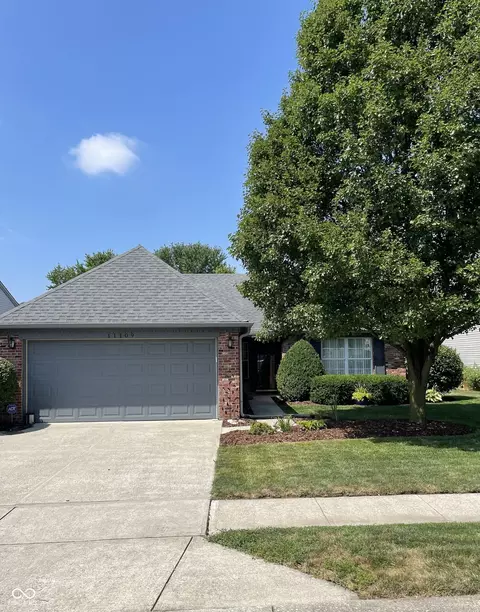 11109 Lake Run Dr, Fishers, IN 46038