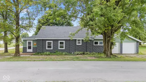 201 W Colonial St, Kempton, IN 46049