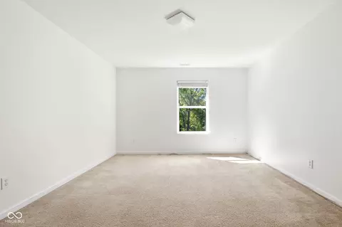 Bedroom - 8607 Redditch Dr, Avon, IN 46123 photo 8 of 9