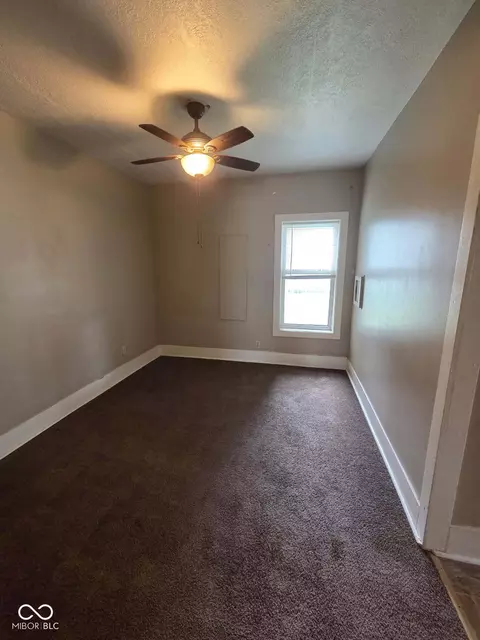320 E 7th St, Lapel, IN 46051 photo 3