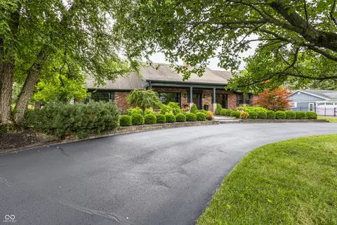 201 Pine Dr, Indianapolis, IN 46260