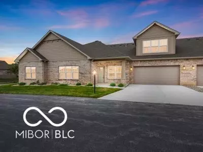 2331 Saddle Dr, Shelbyville, IN 46176