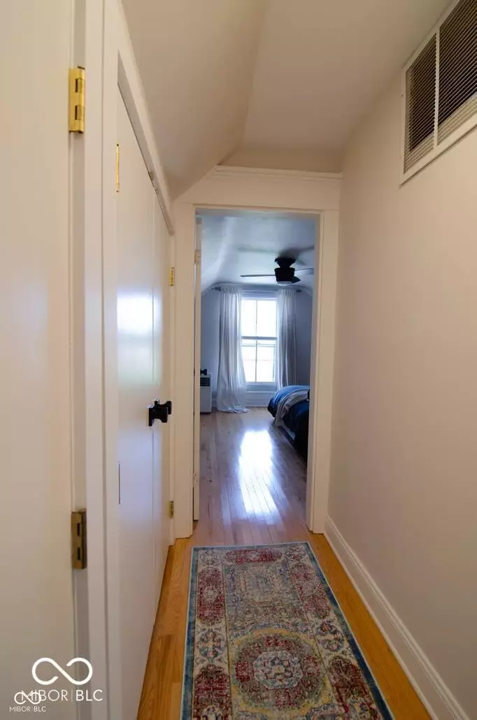 Entry Way - 607 Lord St, Indianapolis, IN 46202 photo 5 of 6