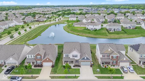View/Area - 4160 Lotus St, Plainfield, IN 46168 photo 2 of 15