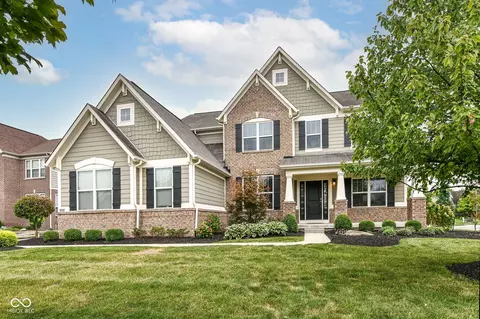 15303 Ackerley Dr, Fishers, IN 46040