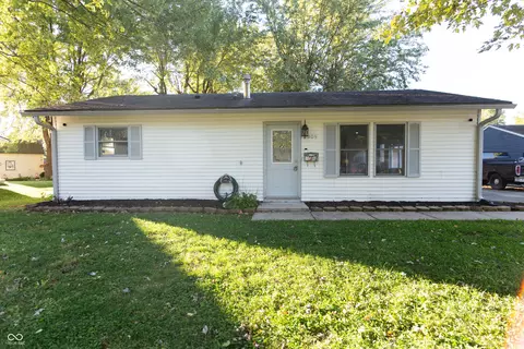 305 Hollybrook Dr, New Whiteland, IN 46184