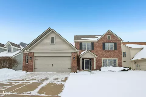 8764 Woodstone Dr, Indianapolis, IN 46256
