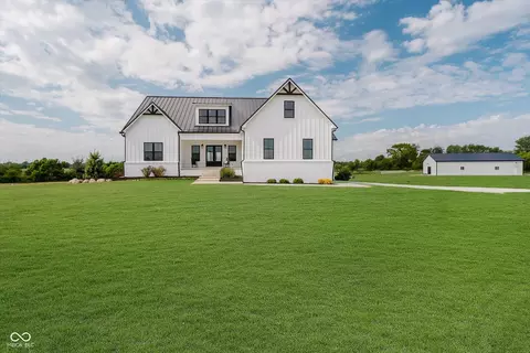 526 W 256th St, Sheridan, IN 46069