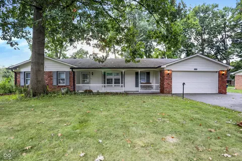 9876 Woodbriar Ln, Indianapolis, IN 46280