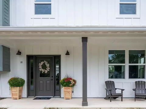 32 Douglas St, Greenfield, IN 46140