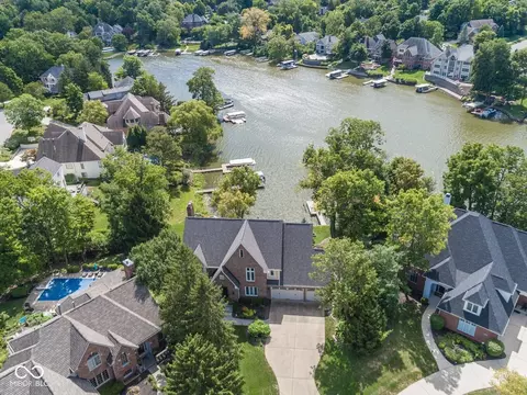 8635 Sturgen Bay Ln, Indianapolis, IN 46236