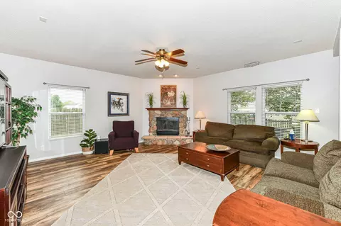 8221 S Evening Dr, Pendleton, IN 46064 photo 8