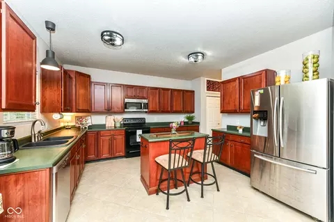 8221 S Evening Dr, Pendleton, IN 46064 photo 12