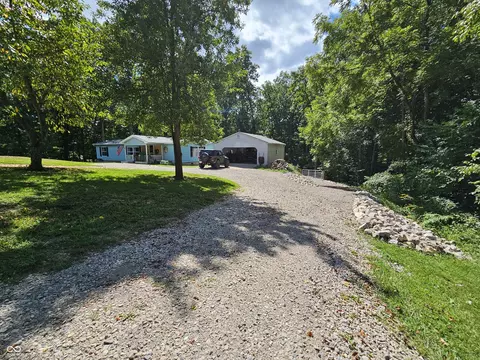 7616 N Oak Ridge Rd, Morgantown, IN 46160